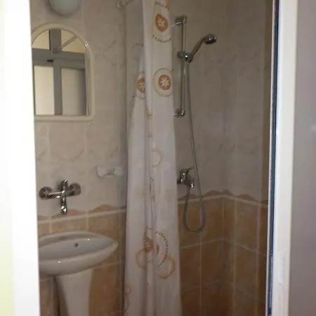 Rooms For Guests Snejana Vendégház *