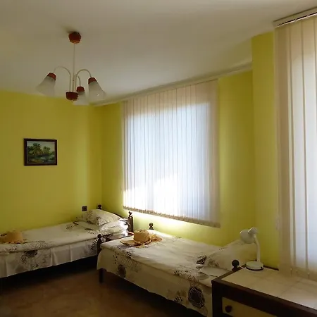 Rooms For Guests Snejana Vendégház Carevo